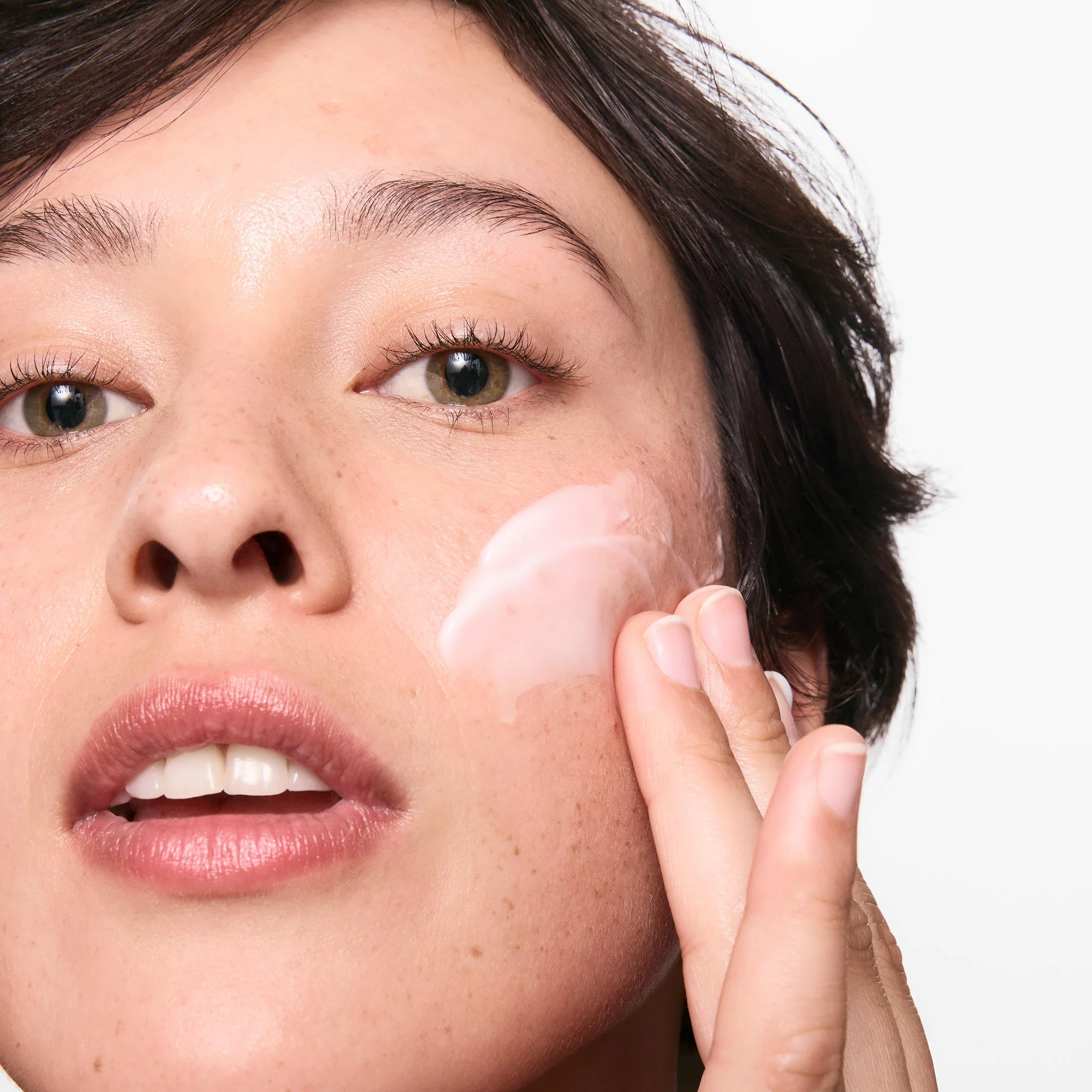 Hydrating Cleanser & Oil-Free Moisturiser Duo - Image 8